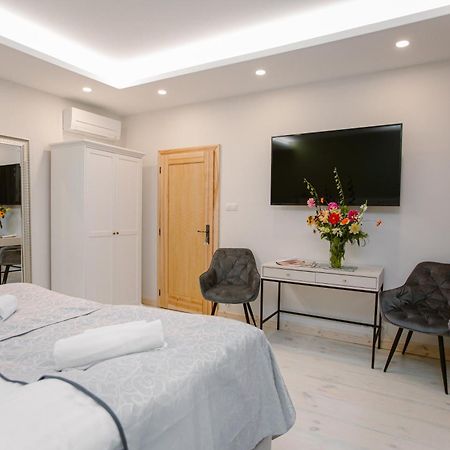 Hotel Siedem Drzew Biskupice  Exteriér fotografie