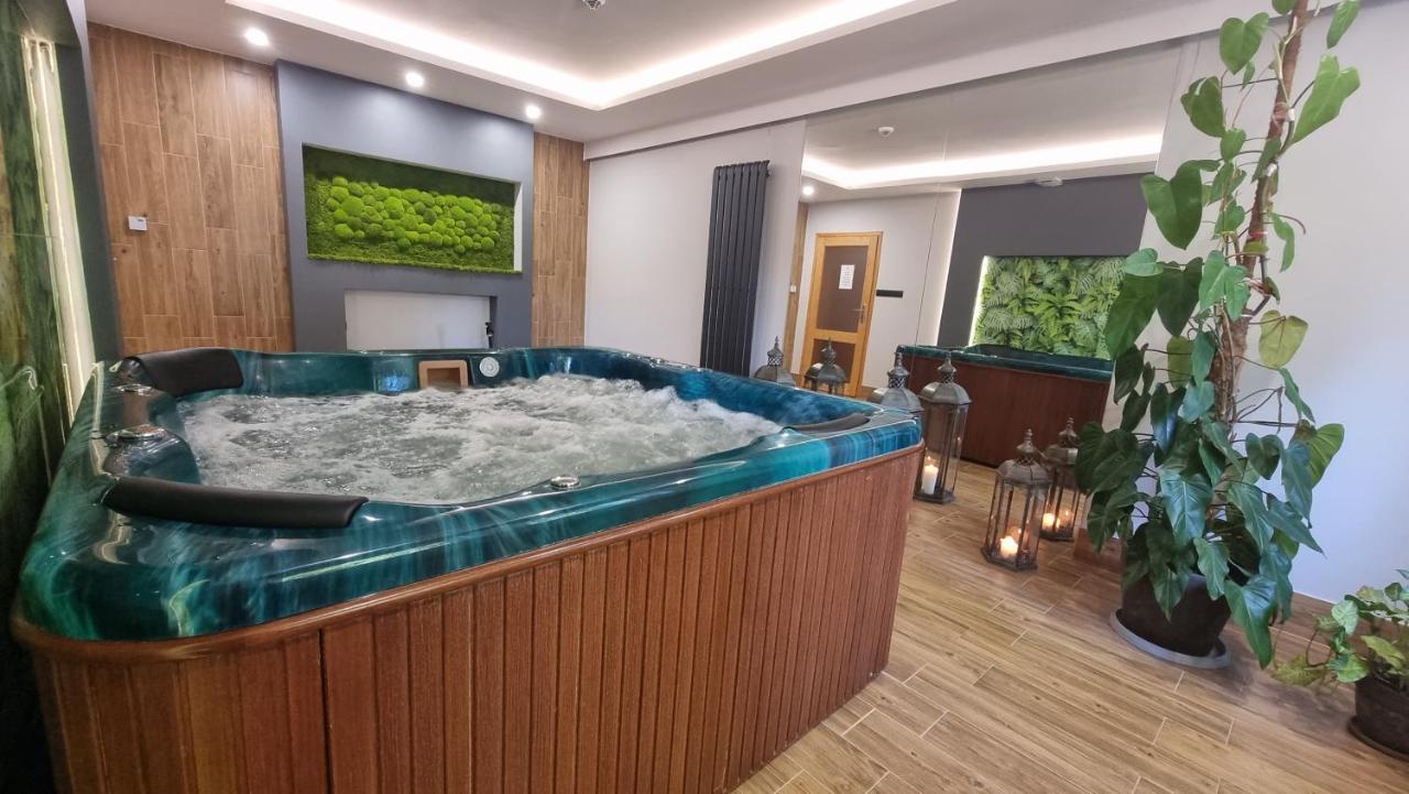 Hotel Siedem Drzew Biskupice  Exteriér fotografie