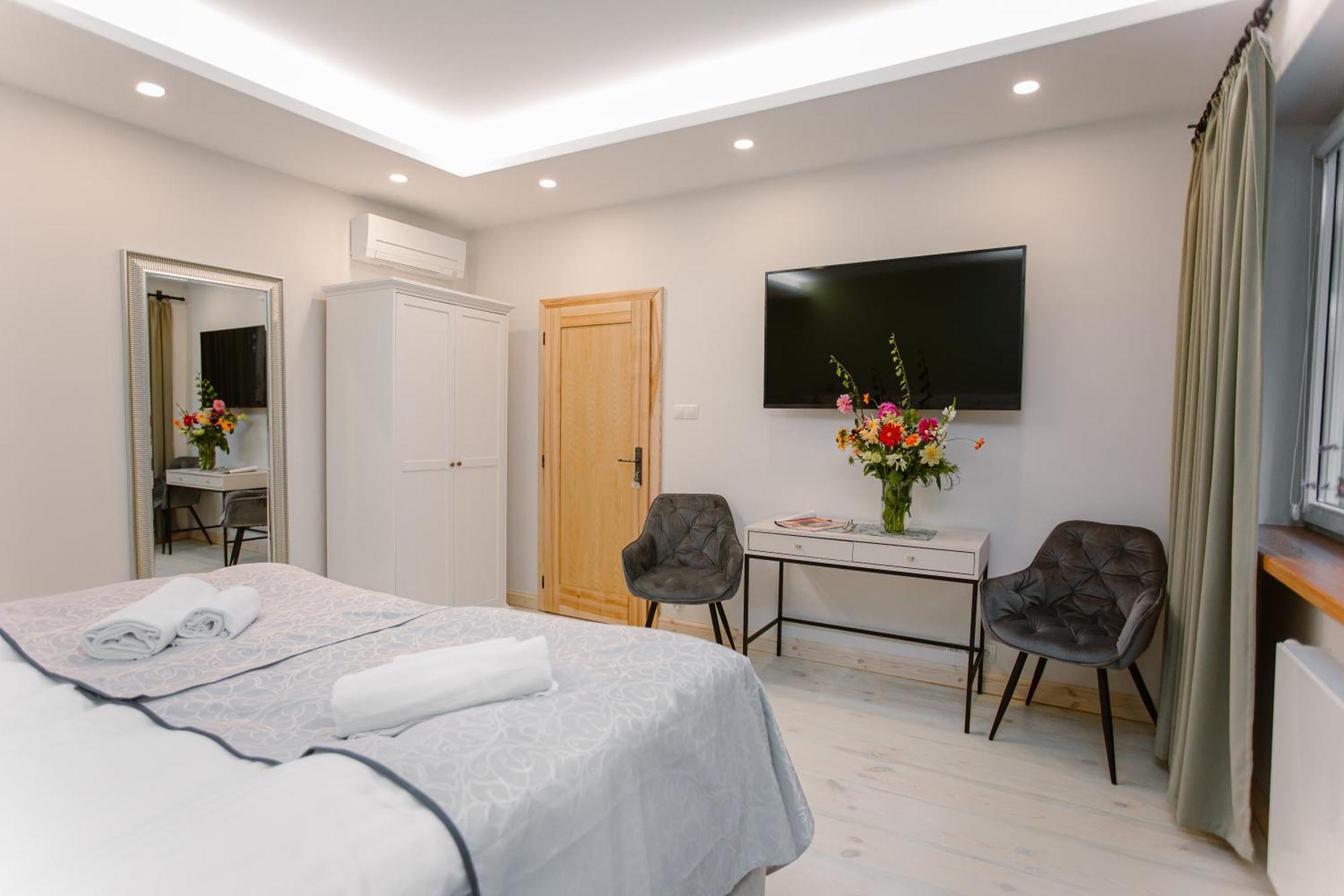 Hotel Siedem Drzew Biskupice  Exteriér fotografie